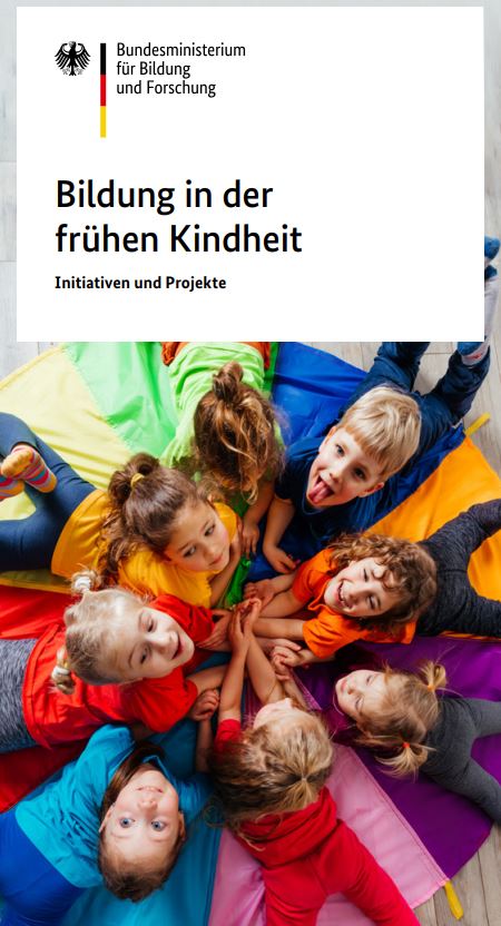 Cover Broschüre_Bildung in der fruehen Kindheit
